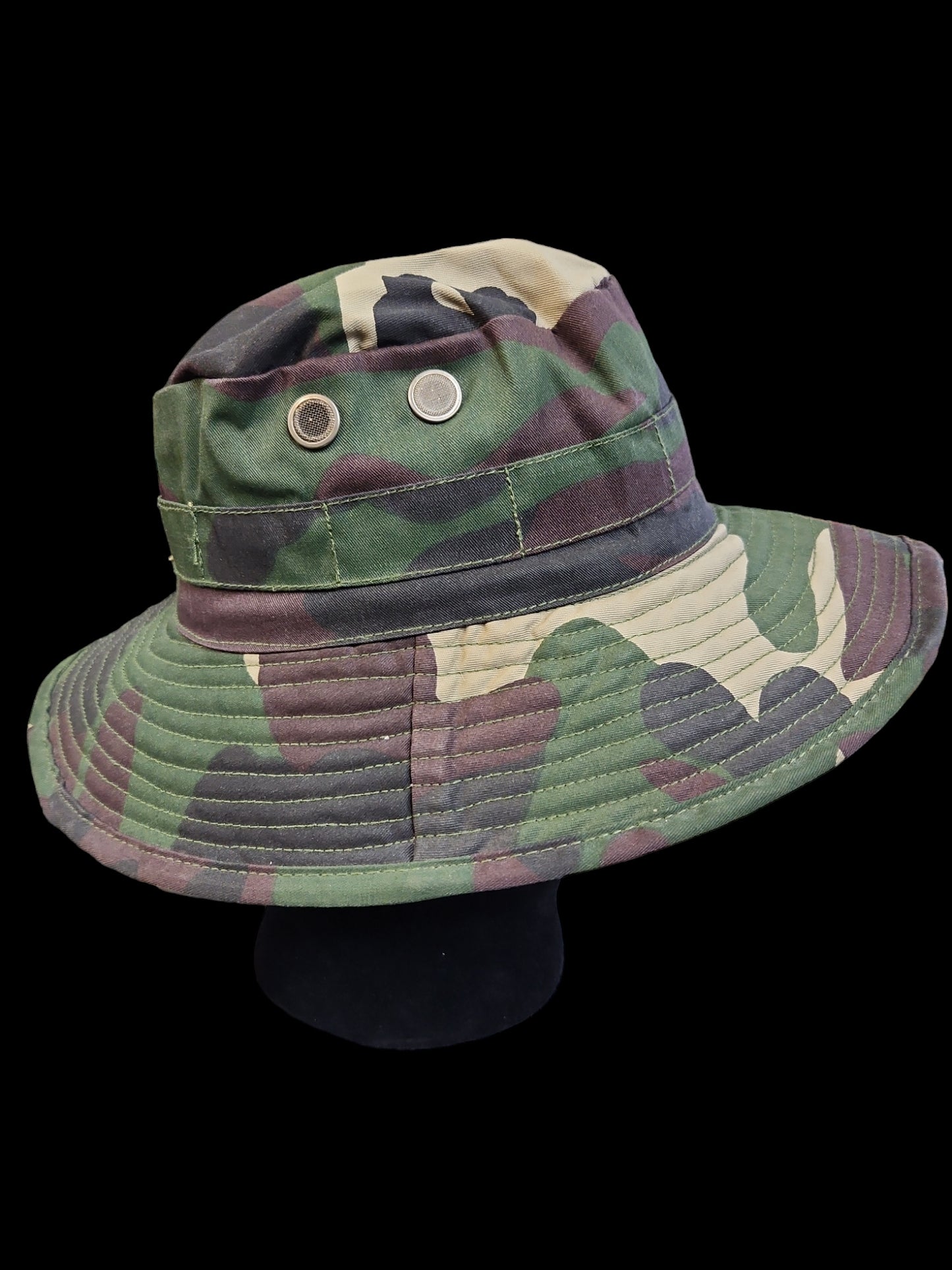 GIGGLE HAT WOODLAND