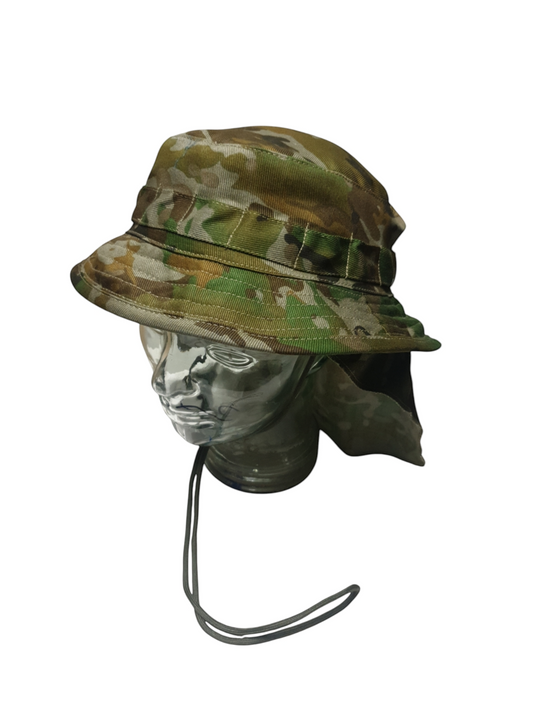 GIGGLE HAT AMC W/FLAP