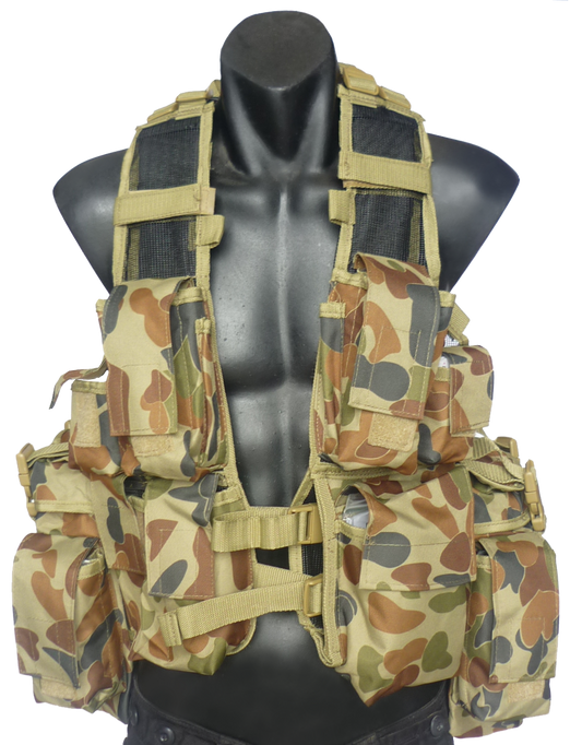 M-83 ASSAULT VEST AUSCAM
